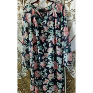 Time and Tru Womens Black Floral‎ Long Sleeve